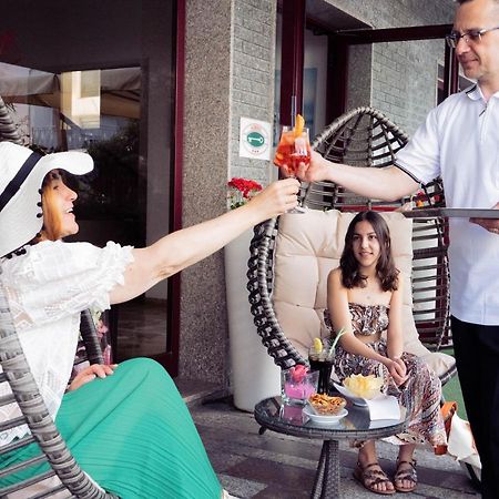 Hotel Capinera Rimini Kültér fotó
