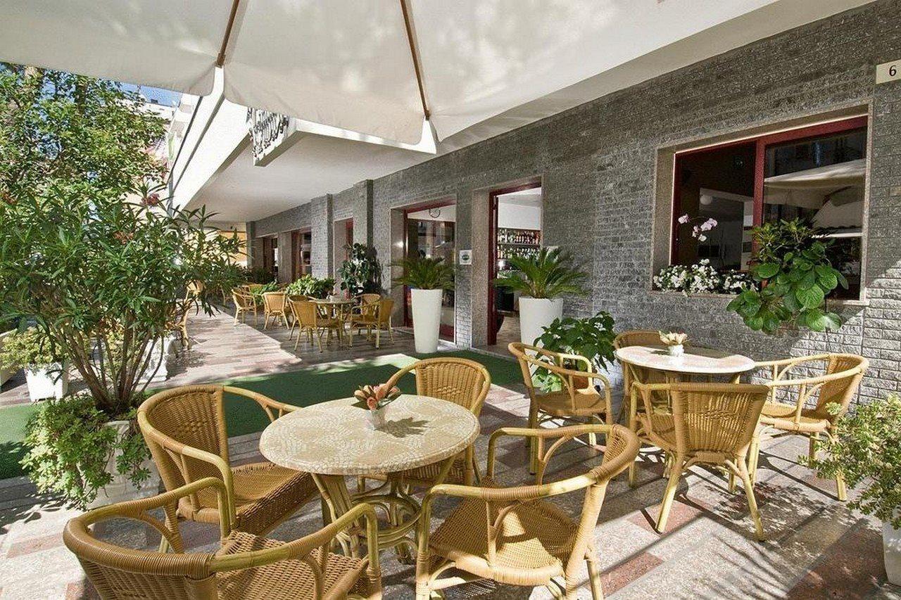 Hotel Capinera Rimini Kültér fotó