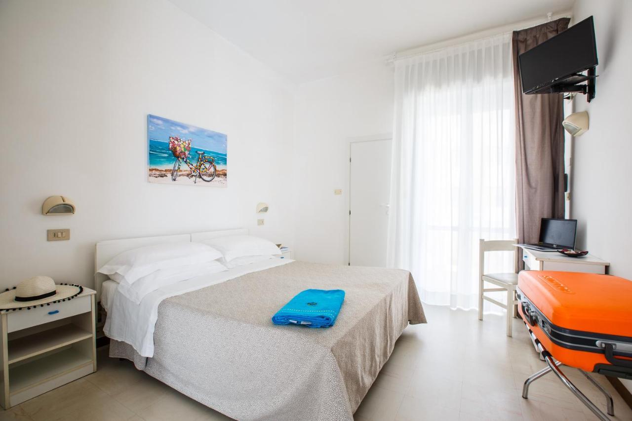Hotel Capinera Rimini Kültér fotó