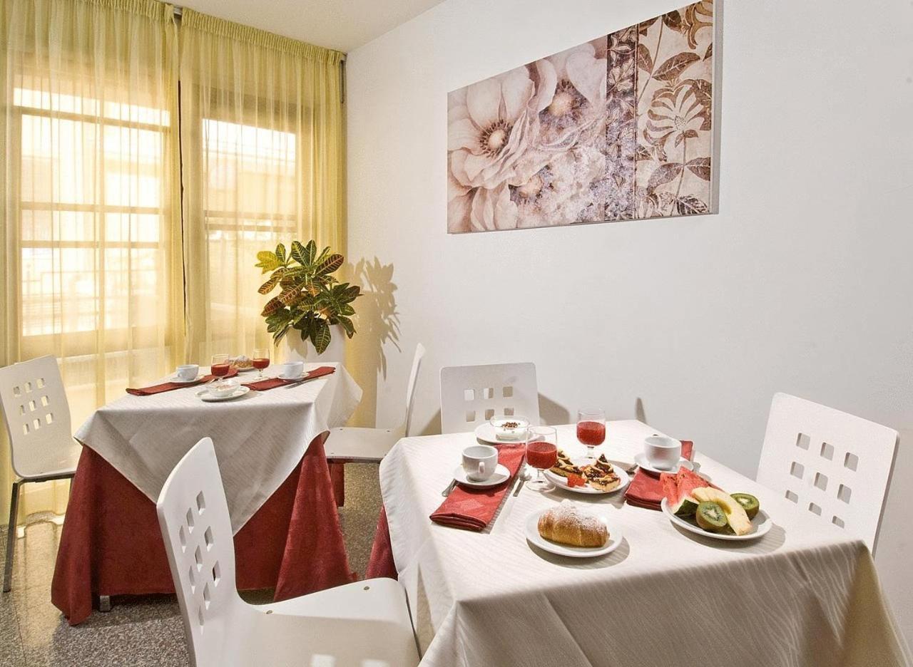 Hotel Capinera Rimini Kültér fotó