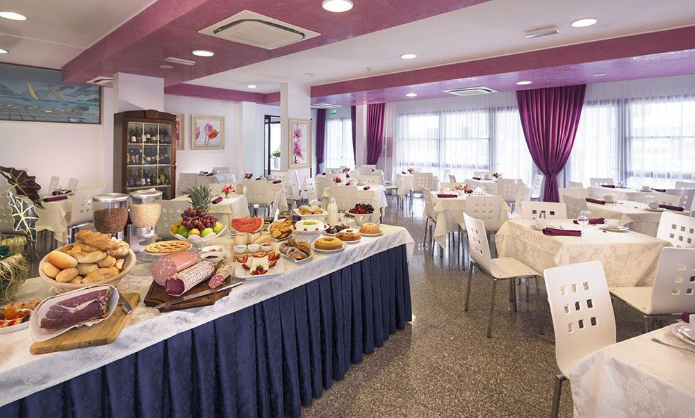Hotel Capinera Rimini Kültér fotó